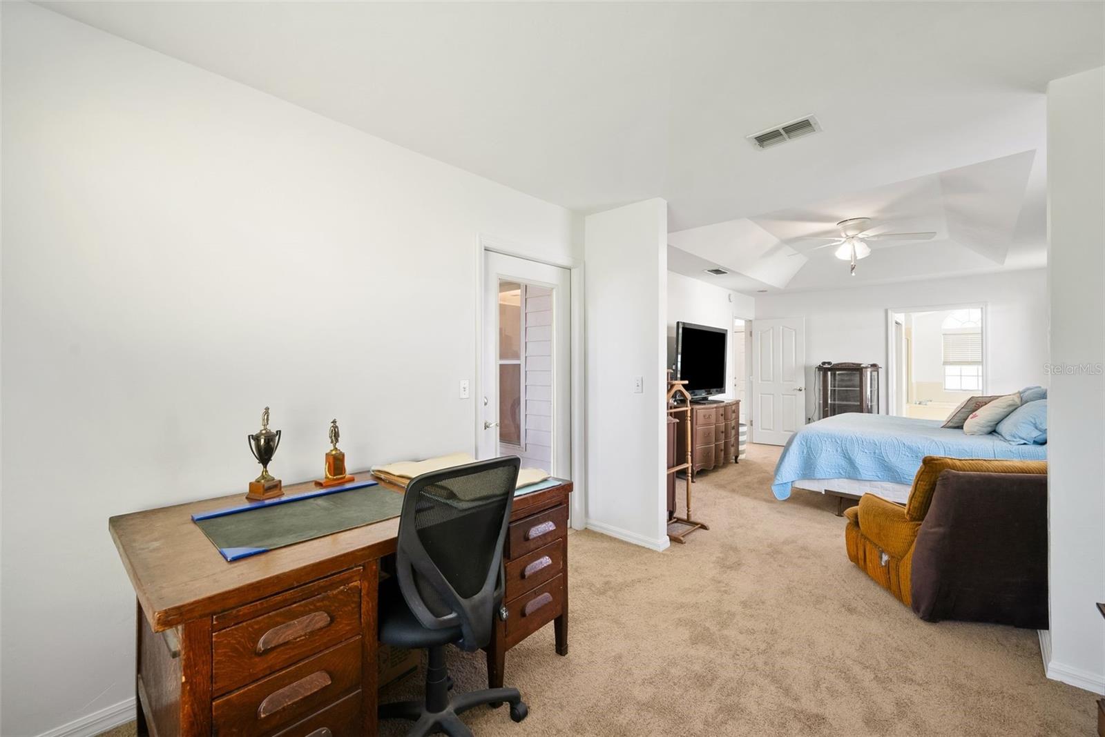 Image 20 of 37 For 10222 10th Lane
