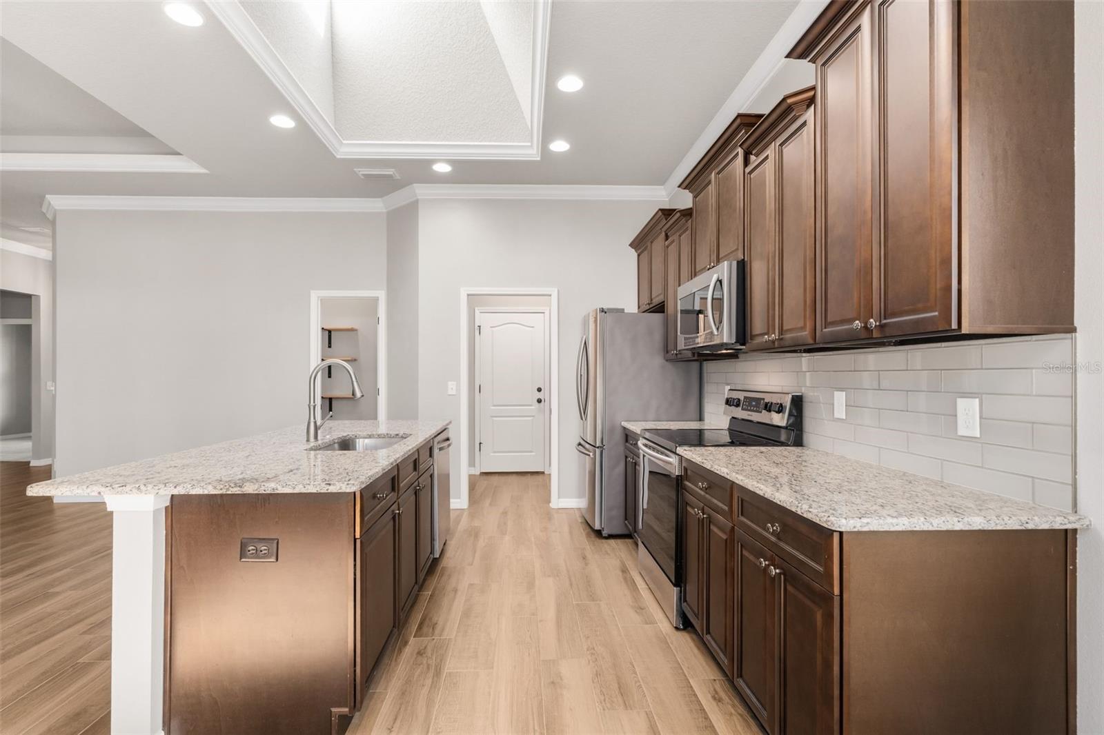 Image 10 of 31 For 6253 46th Drive