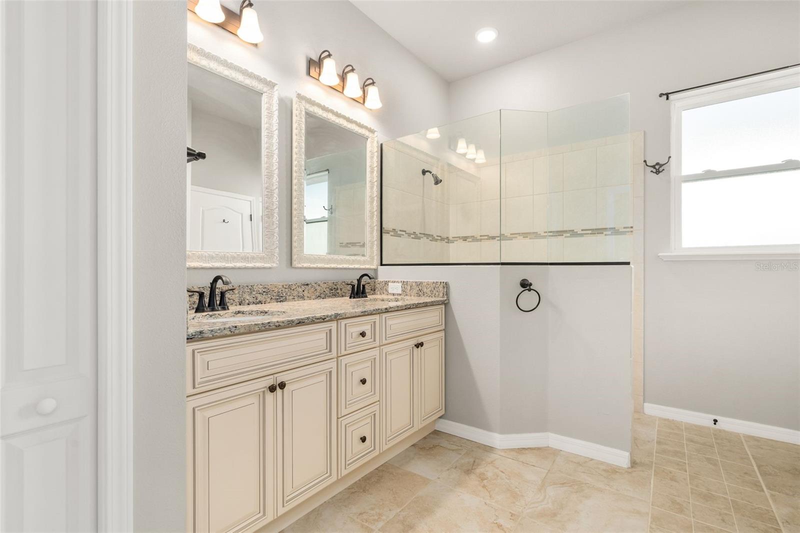 Image 15 of 31 For 6253 46th Drive