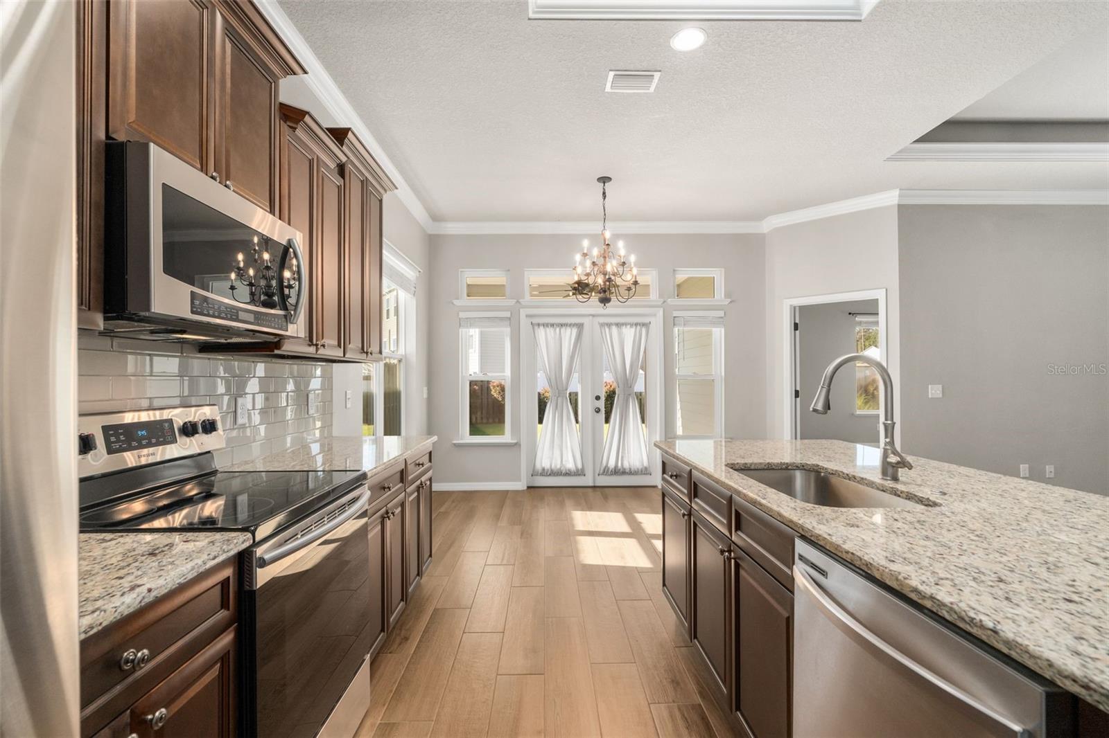 Image 7 of 31 For 6253 46th Drive