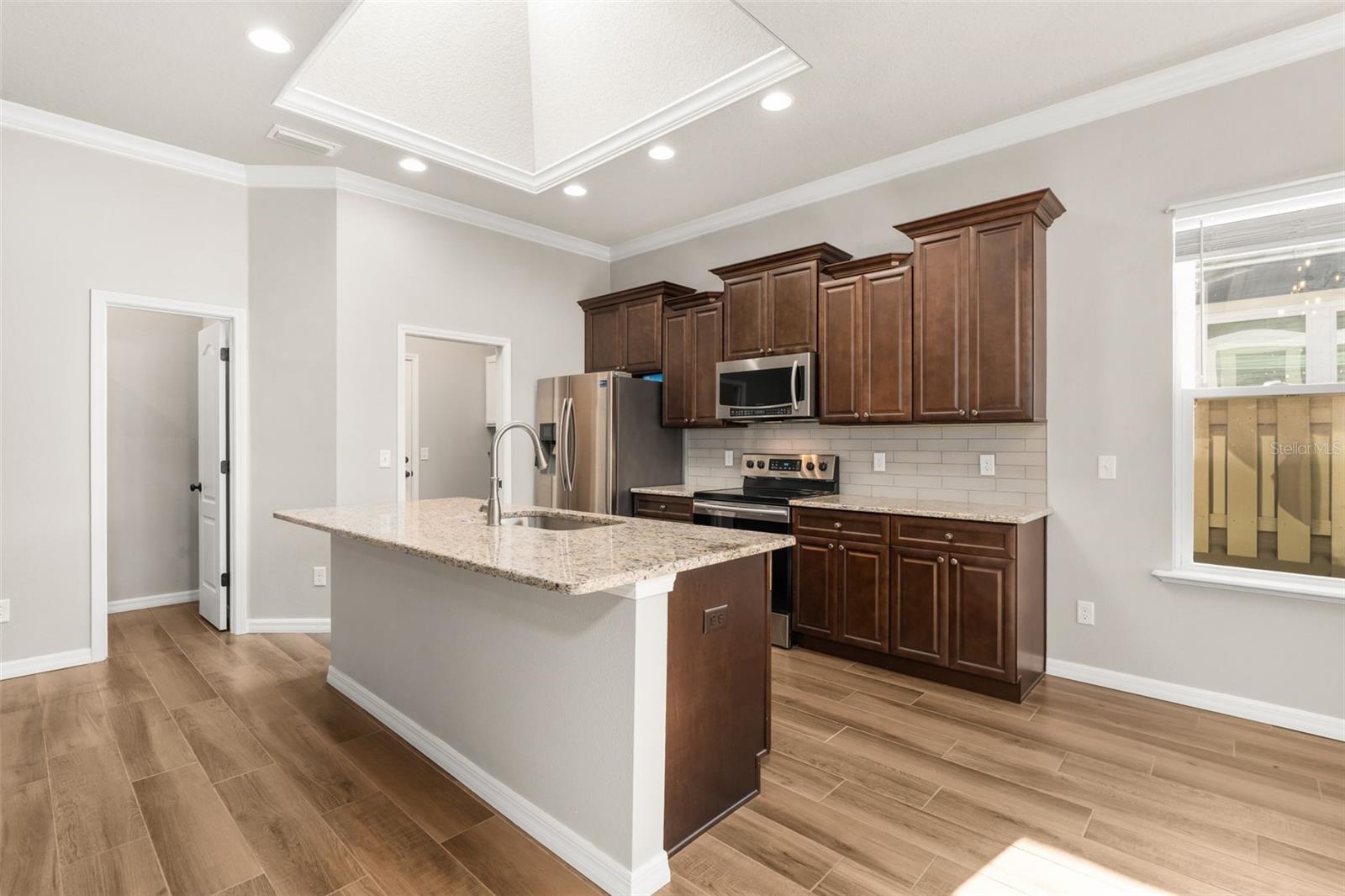 Image 9 of 31 For 6253 46th Drive