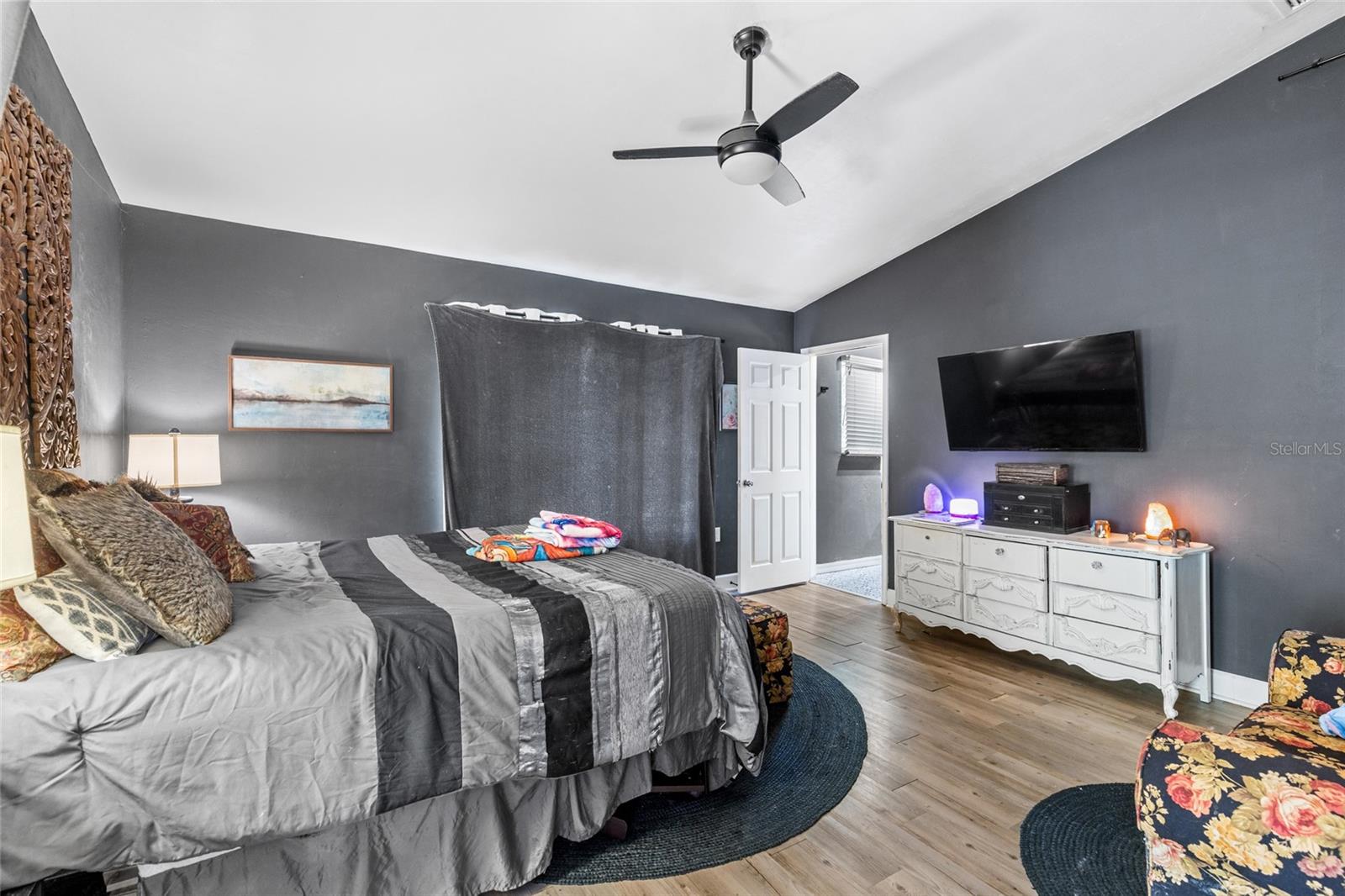 Image 13 of 34 For 5309 60th Avenue