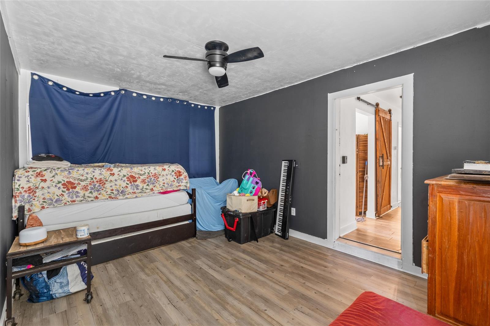 Image 22 of 34 For 5309 60th Avenue