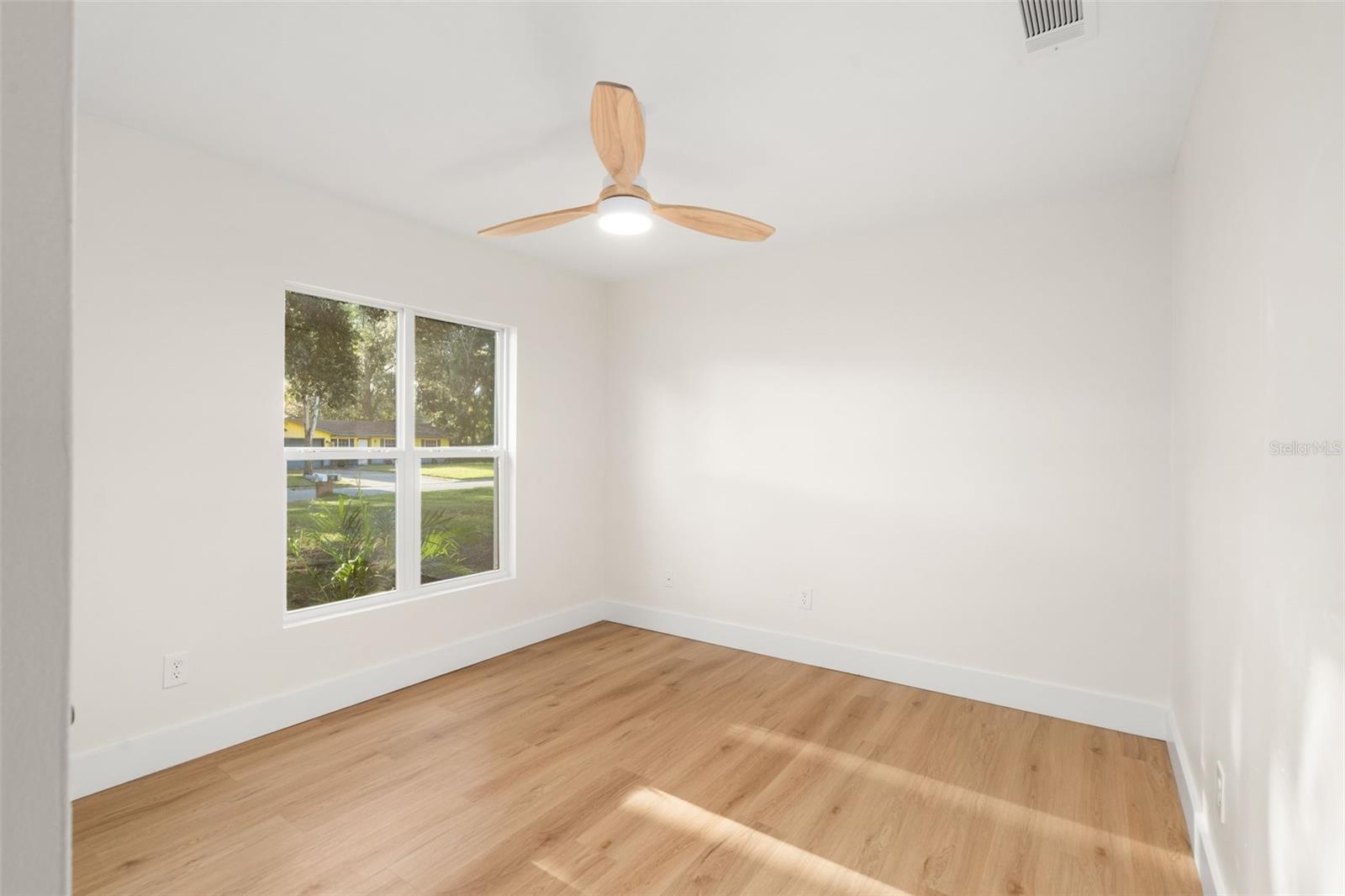 Image 5 of 29 For 5630 27th Terrace