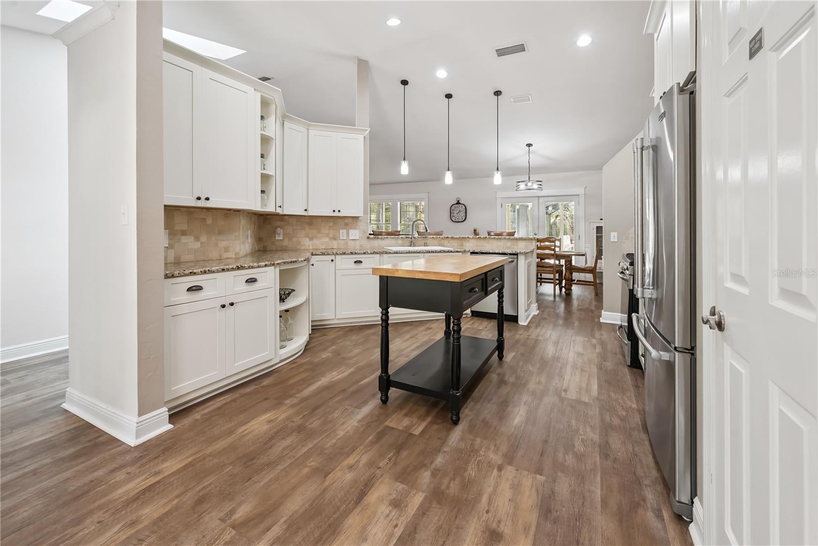 Image 32 of 53 For 6106 128th Street