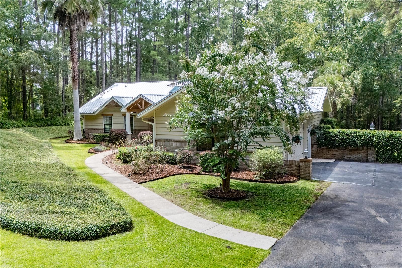 Image 6 of 53 For 6106 128th Street