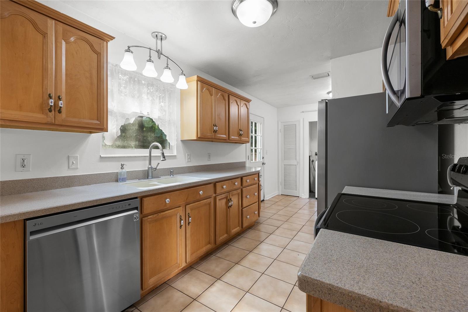 Image 6 of 22 For 4219 30th Terrace
