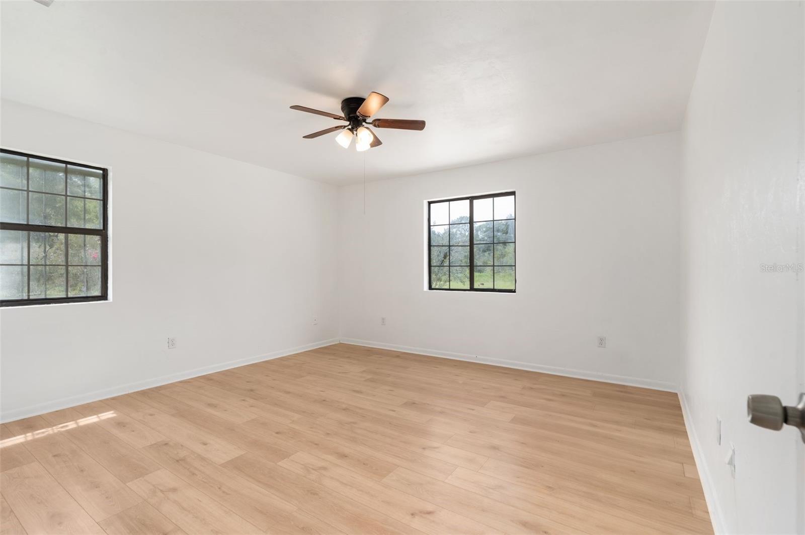 Image 15 of 34 For 3321 162nd Street