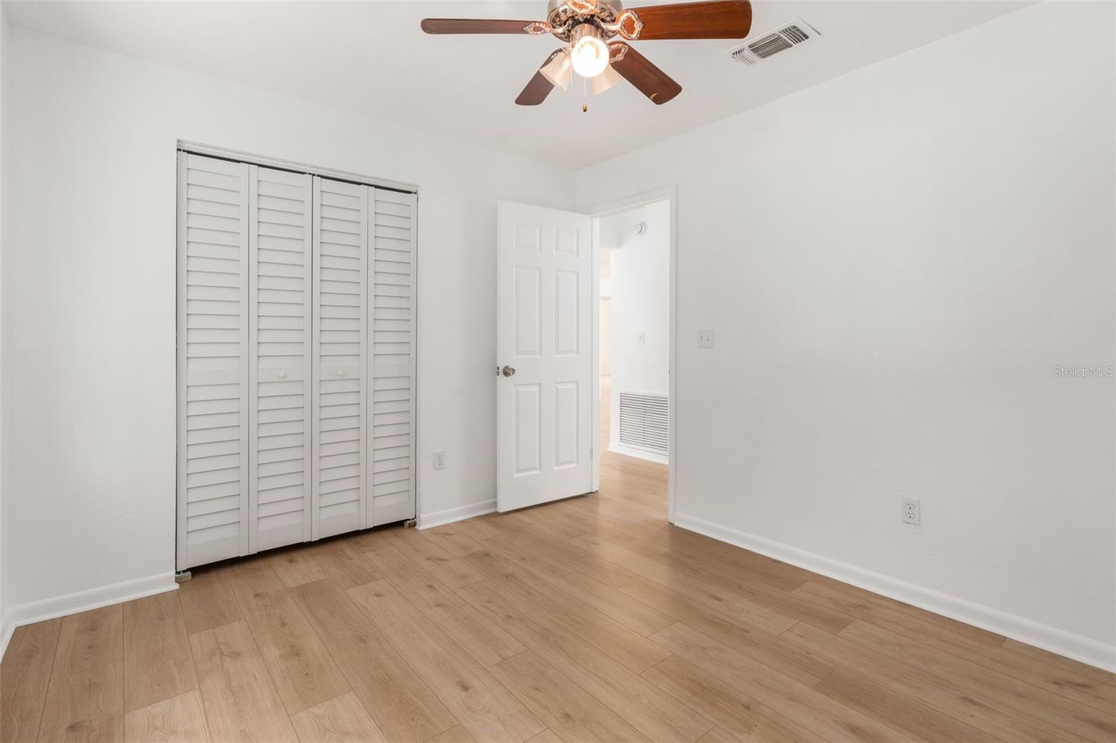Image 18 of 34 For 3321 162nd Street