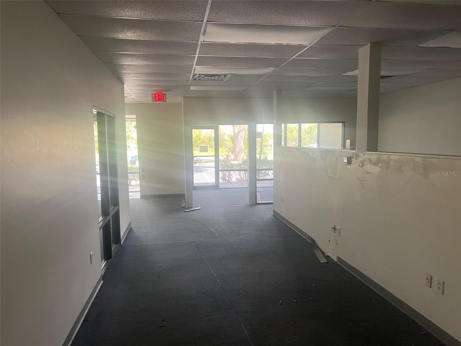Image 2 of 4 For 2444 1st Boulevard 300