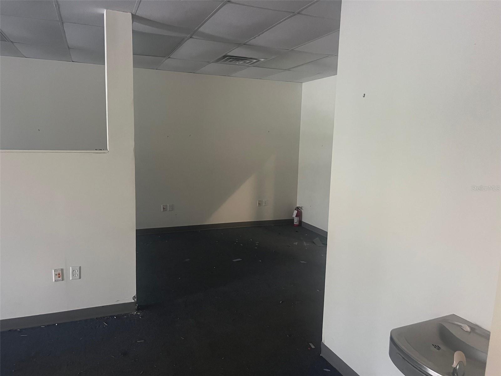 Image 3 of 5 For 2444 1st Boulevard 400