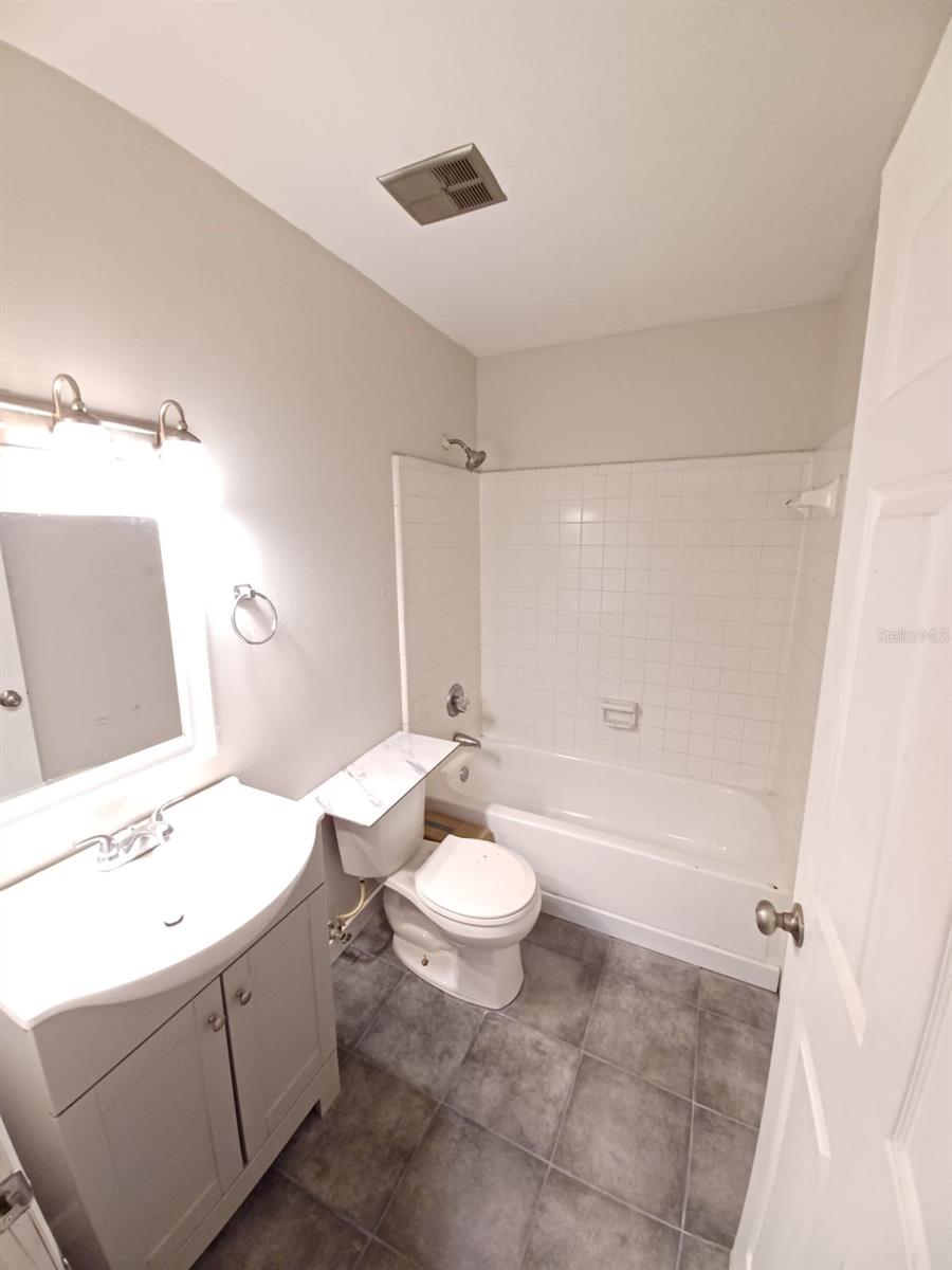 Image 6 of 25 For 5811 23rd Terrace A,b,c,d