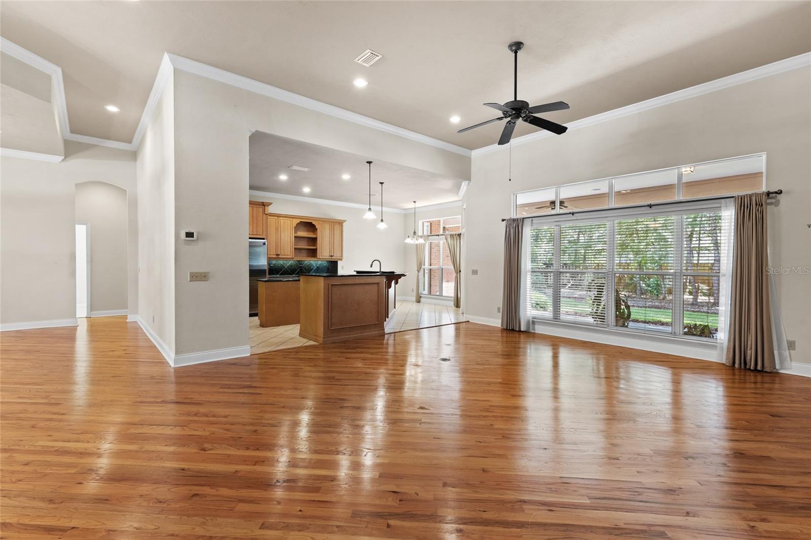 Image 9 of 42 For 6217 52nd Lane