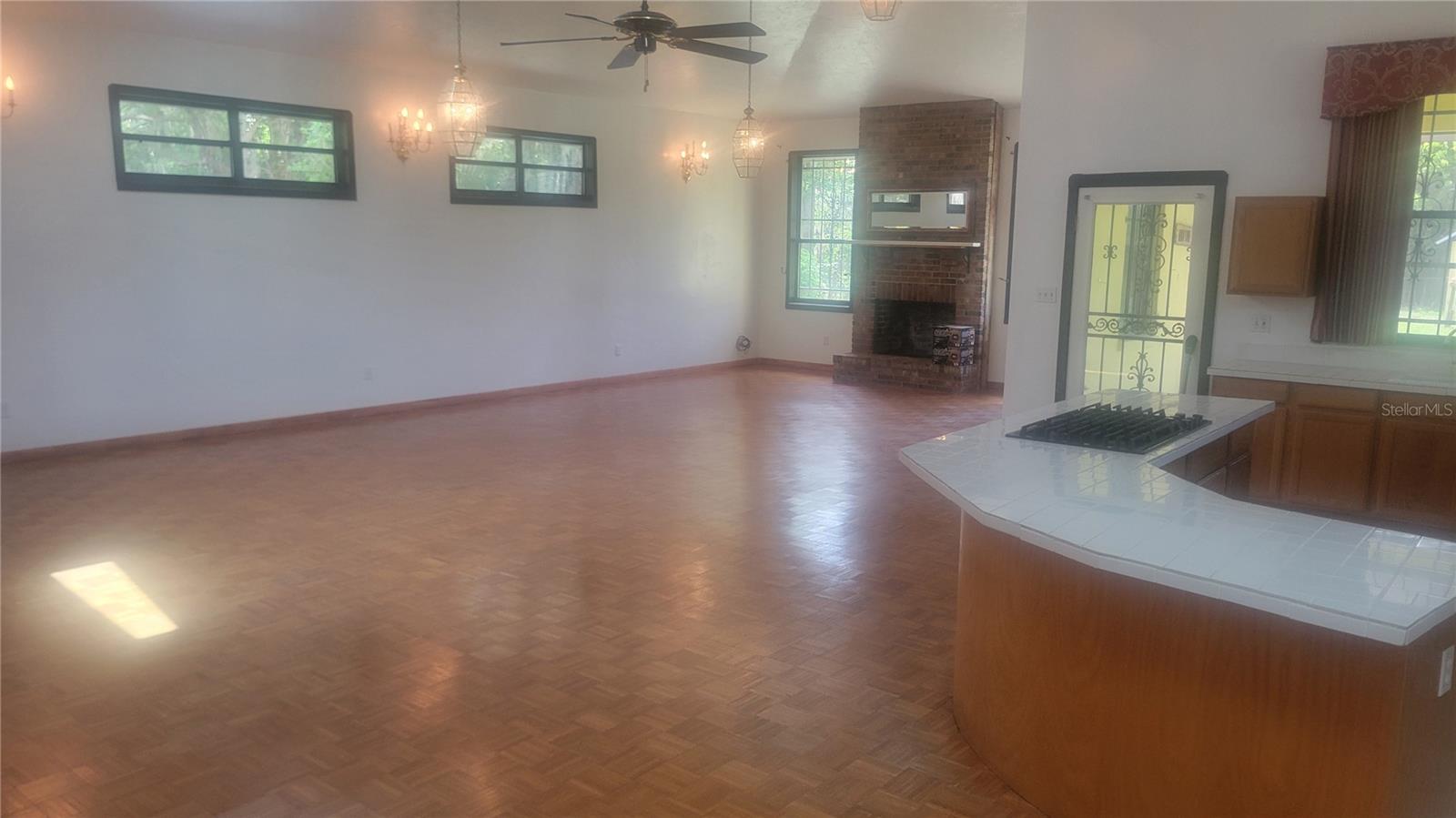 Image 3 of 16 For 1014 10th Street