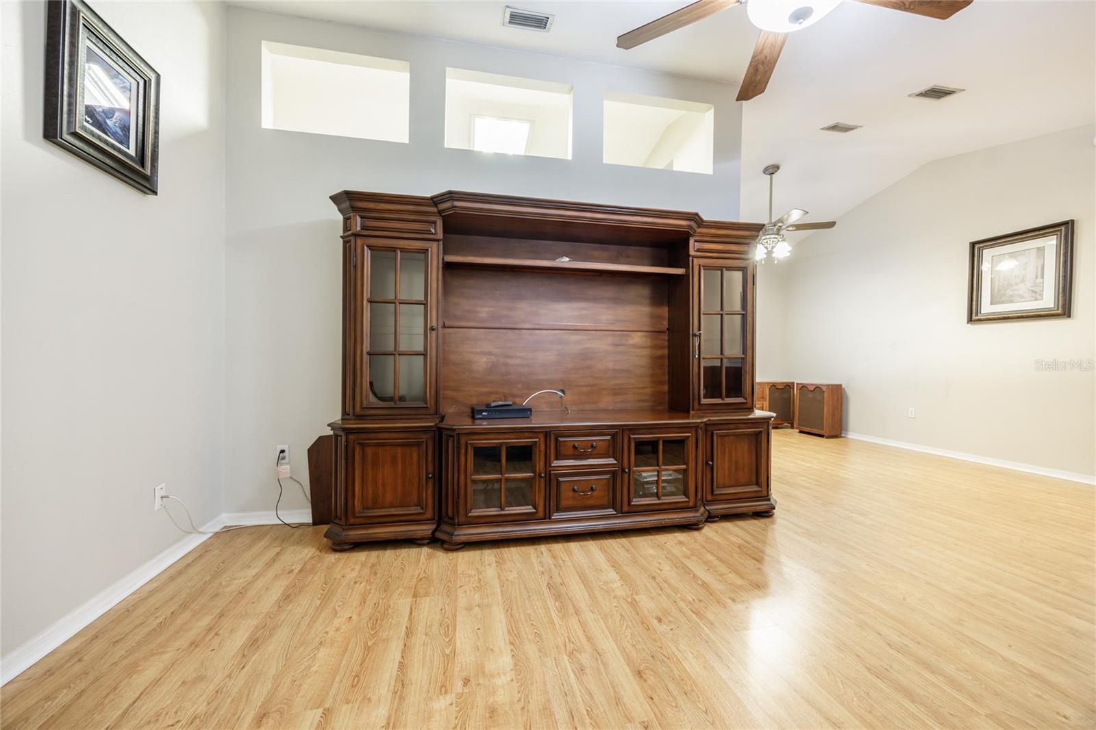 Image 10 of 48 For 6320 41st Drive