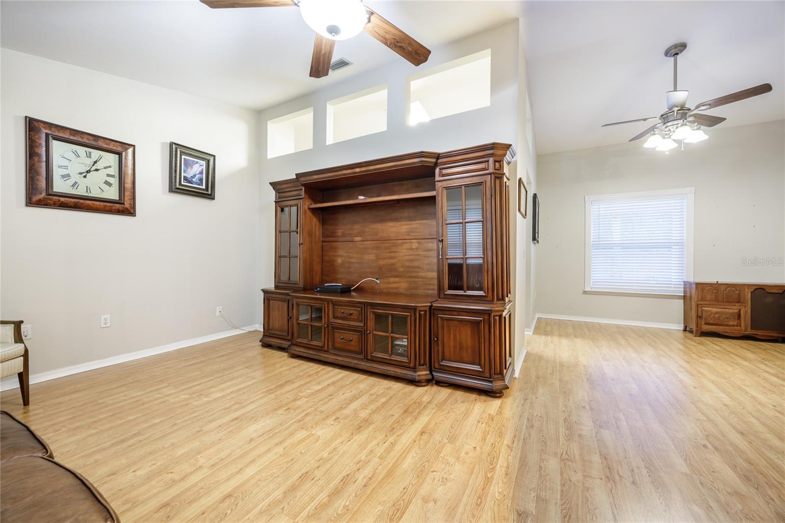 Image 11 of 48 For 6320 41st Drive