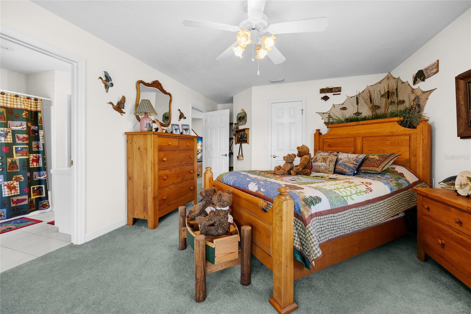 Image 32 of 75 For 550 Gabriel Place