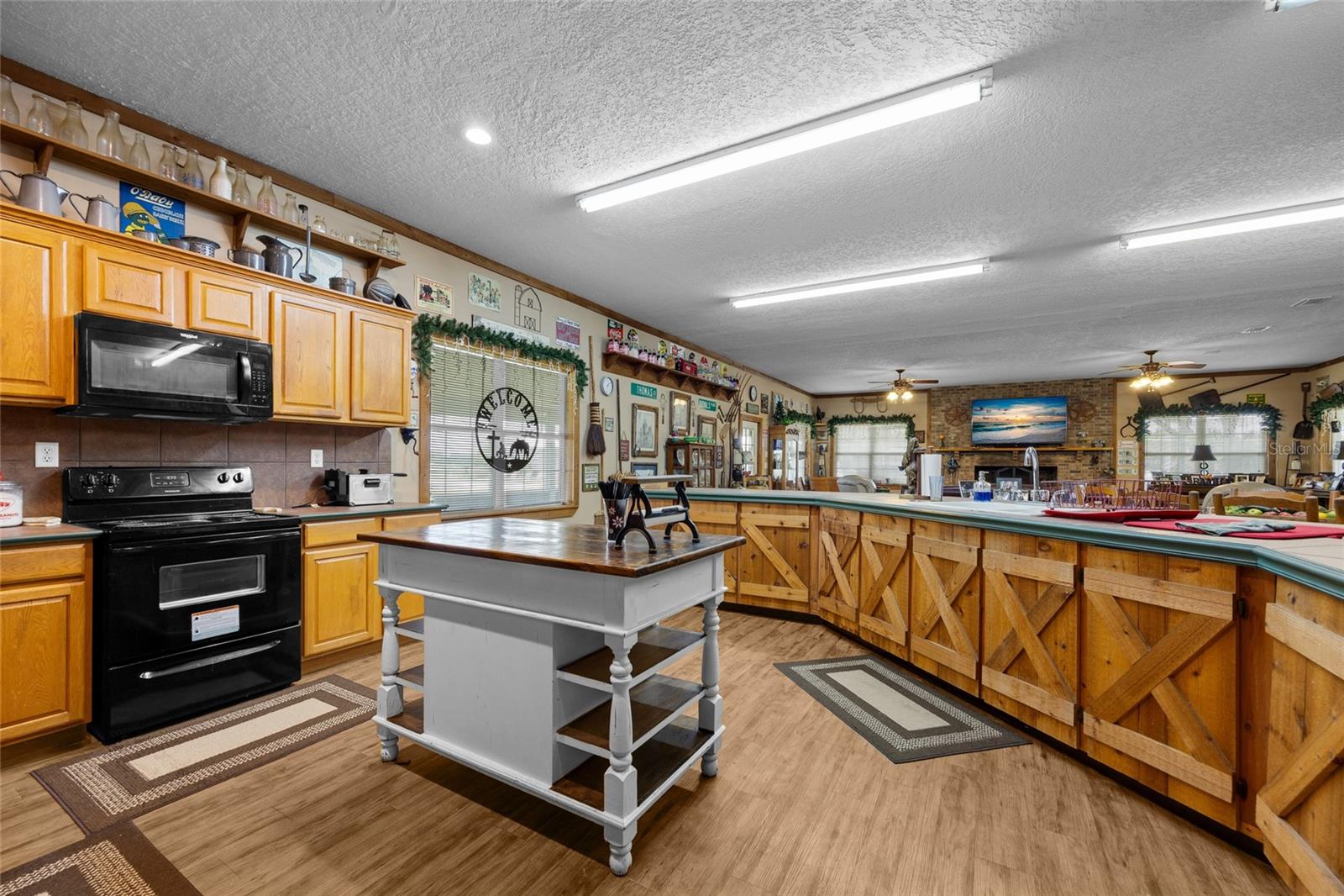Image 47 of 75 For 550 Gabriel Place