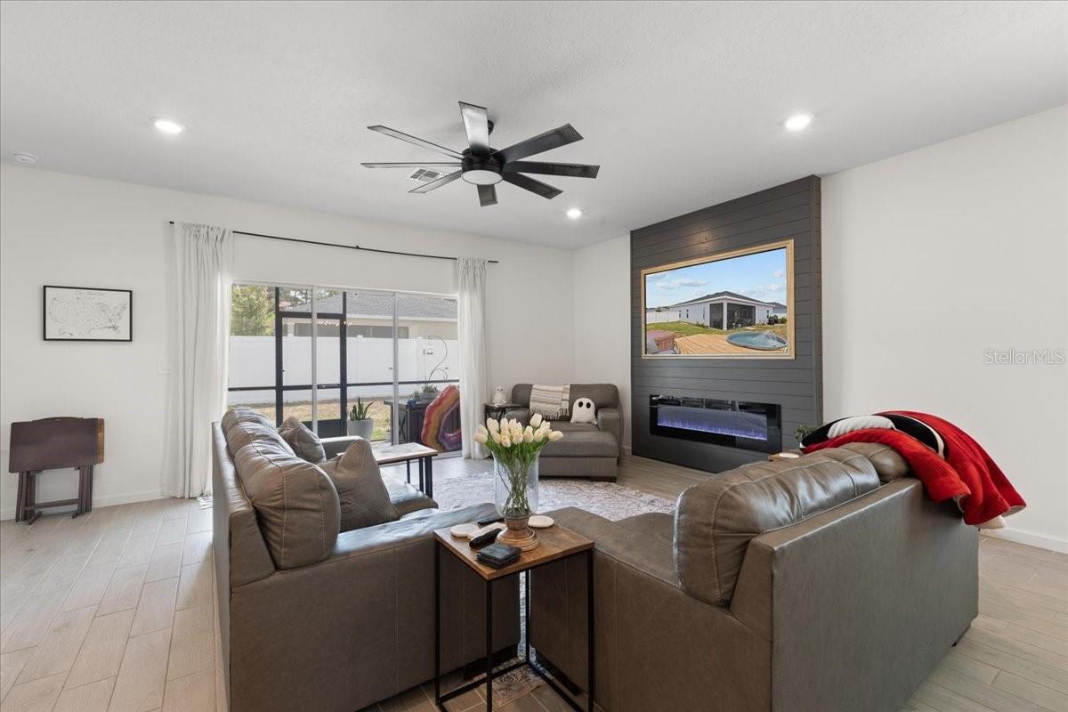 Image 8 of 28 For 551 4th Place