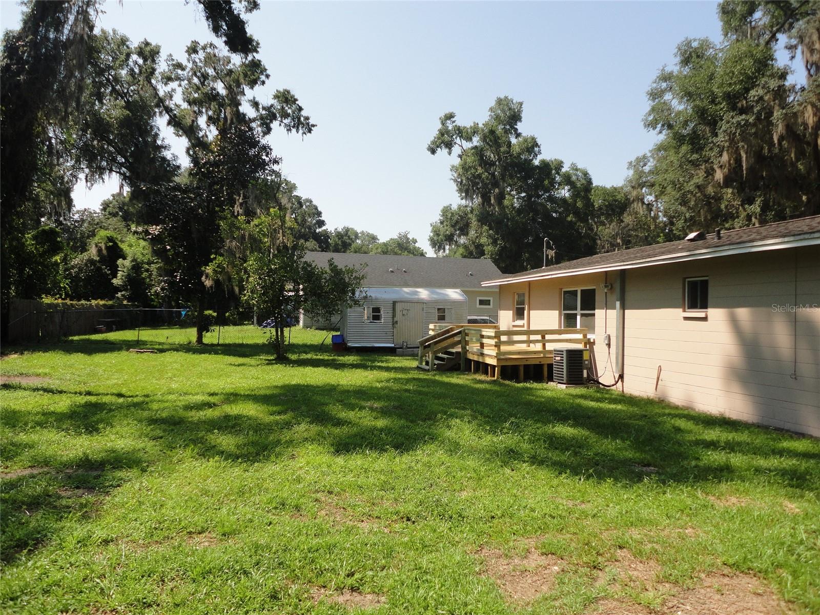 Image 3 of 14 For 2221 44th Terrace