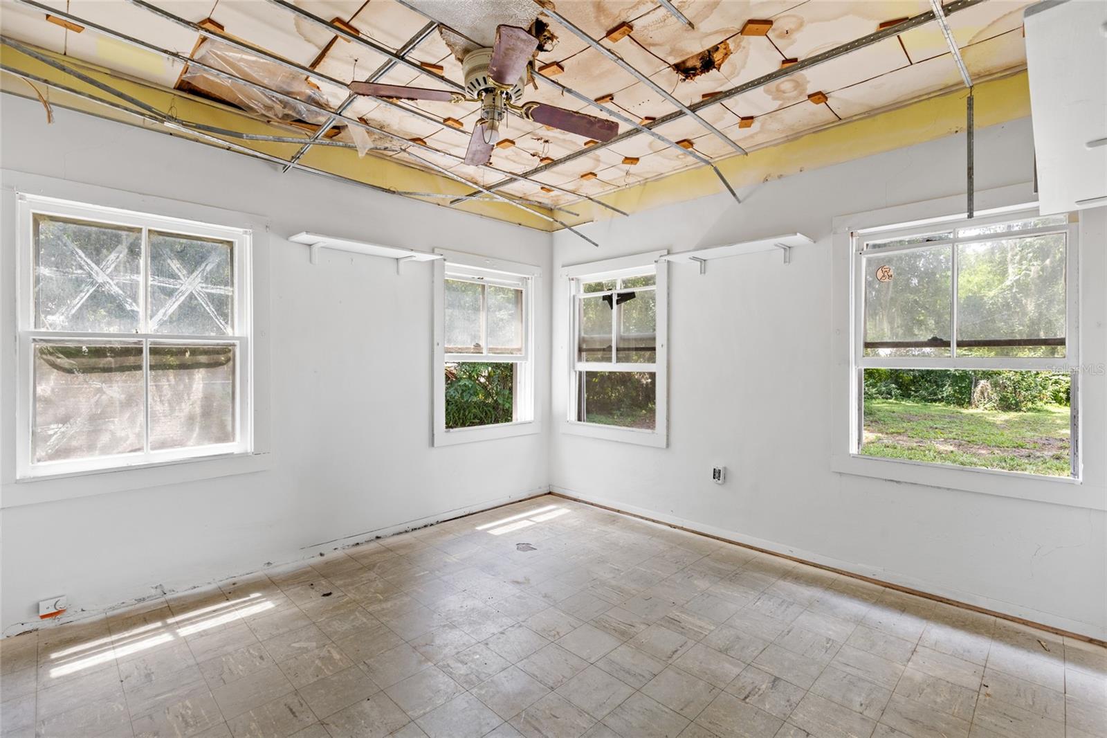Image 15 of 34 For 7014 219th Terrace
