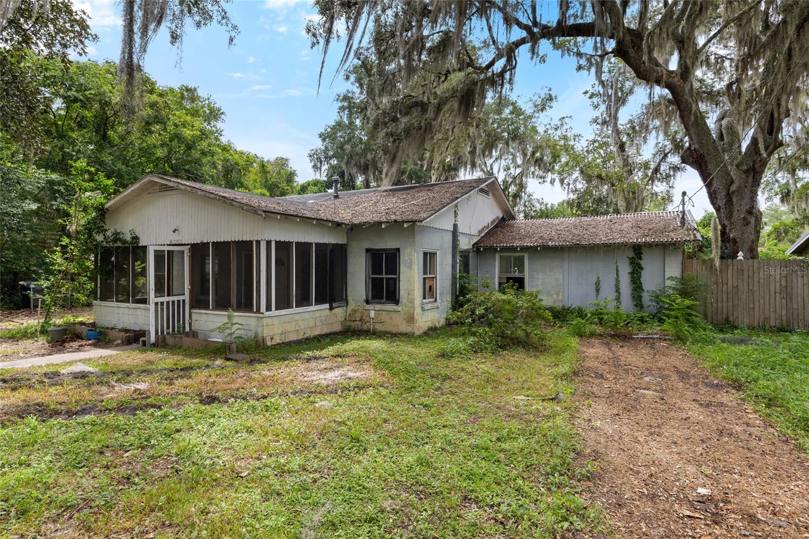 Image 3 of 34 For 7014 219th Terrace