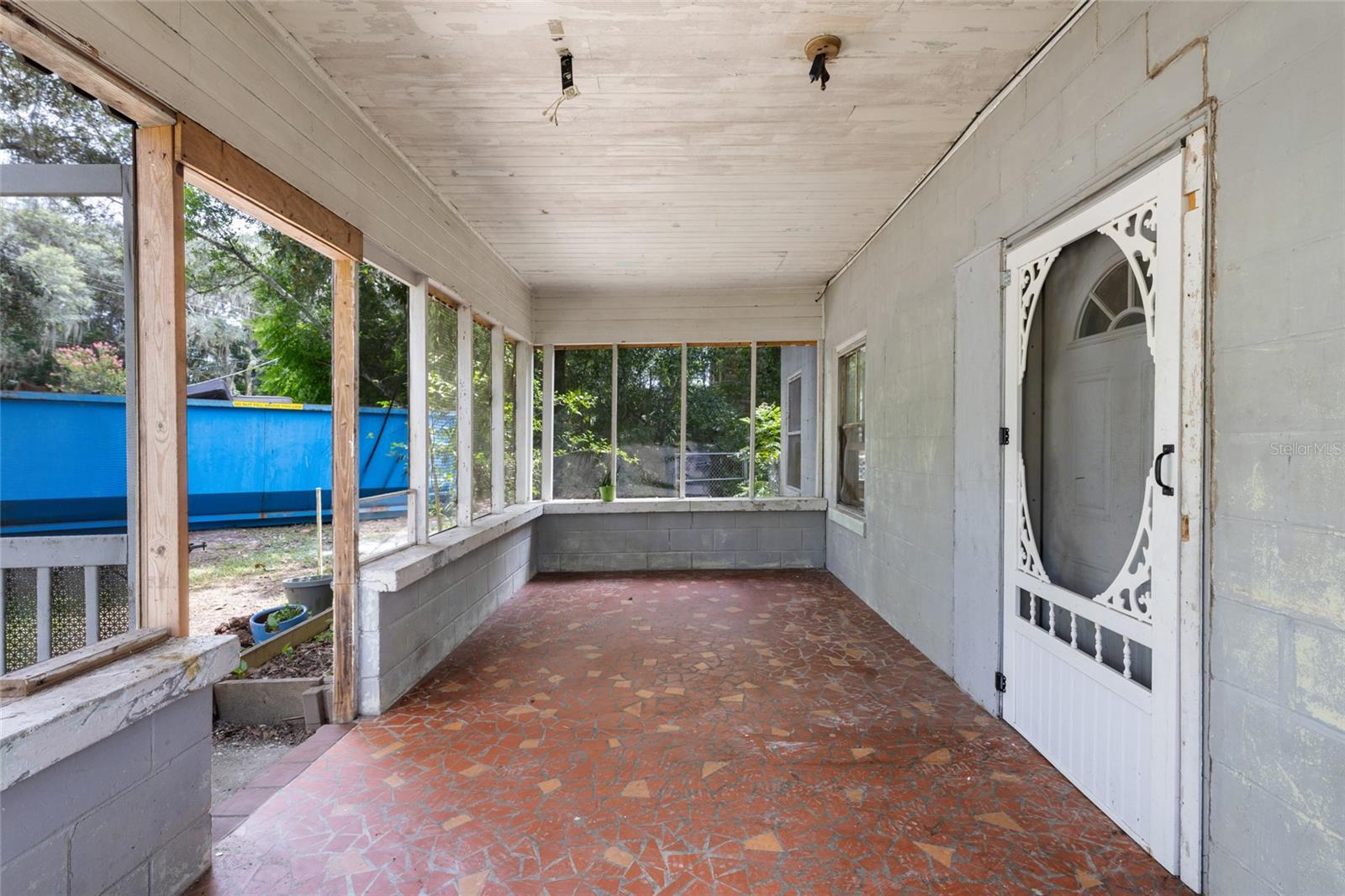 Image 4 of 34 For 7014 219th Terrace