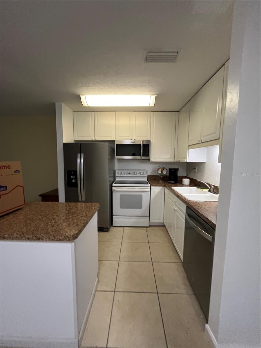 Image 3 of 7 For 2836 14th Drive