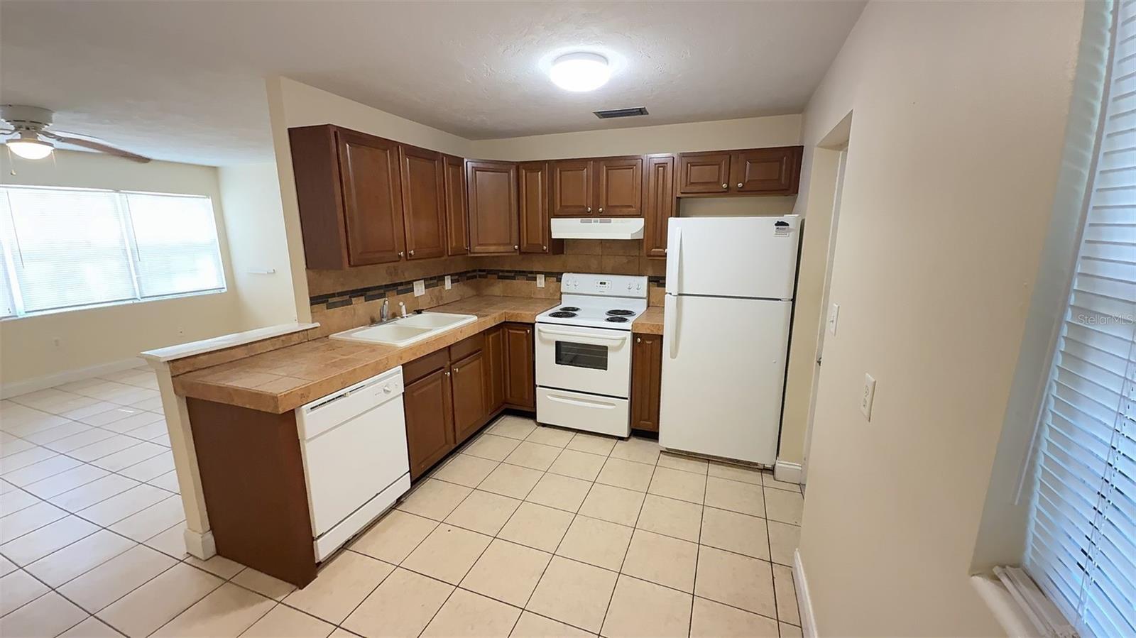 Image 2 of 6 For 2121 55th Street