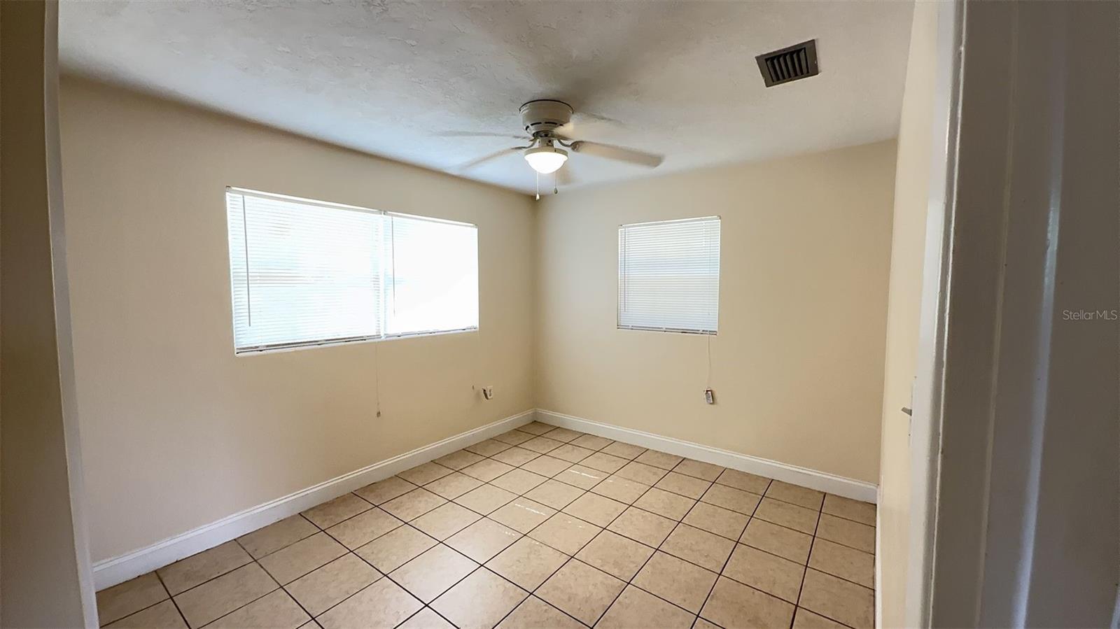 Image 4 of 6 For 2121 55th Street