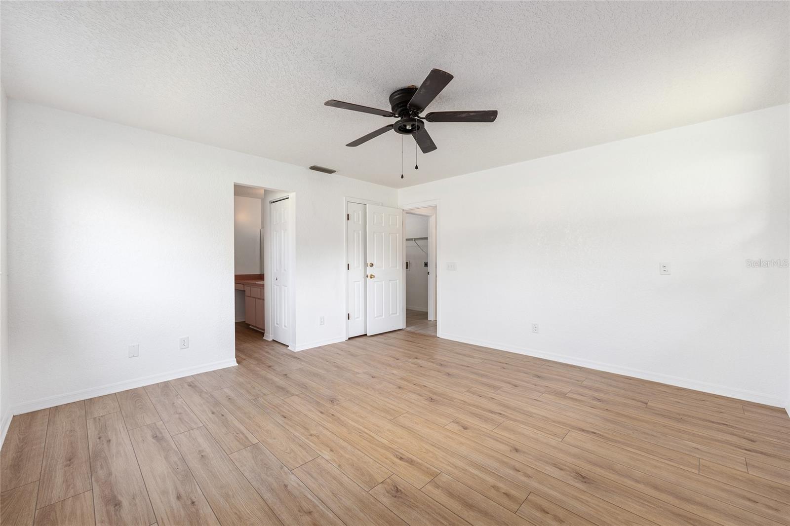 Image 14 of 26 For 10690 44th Terrace