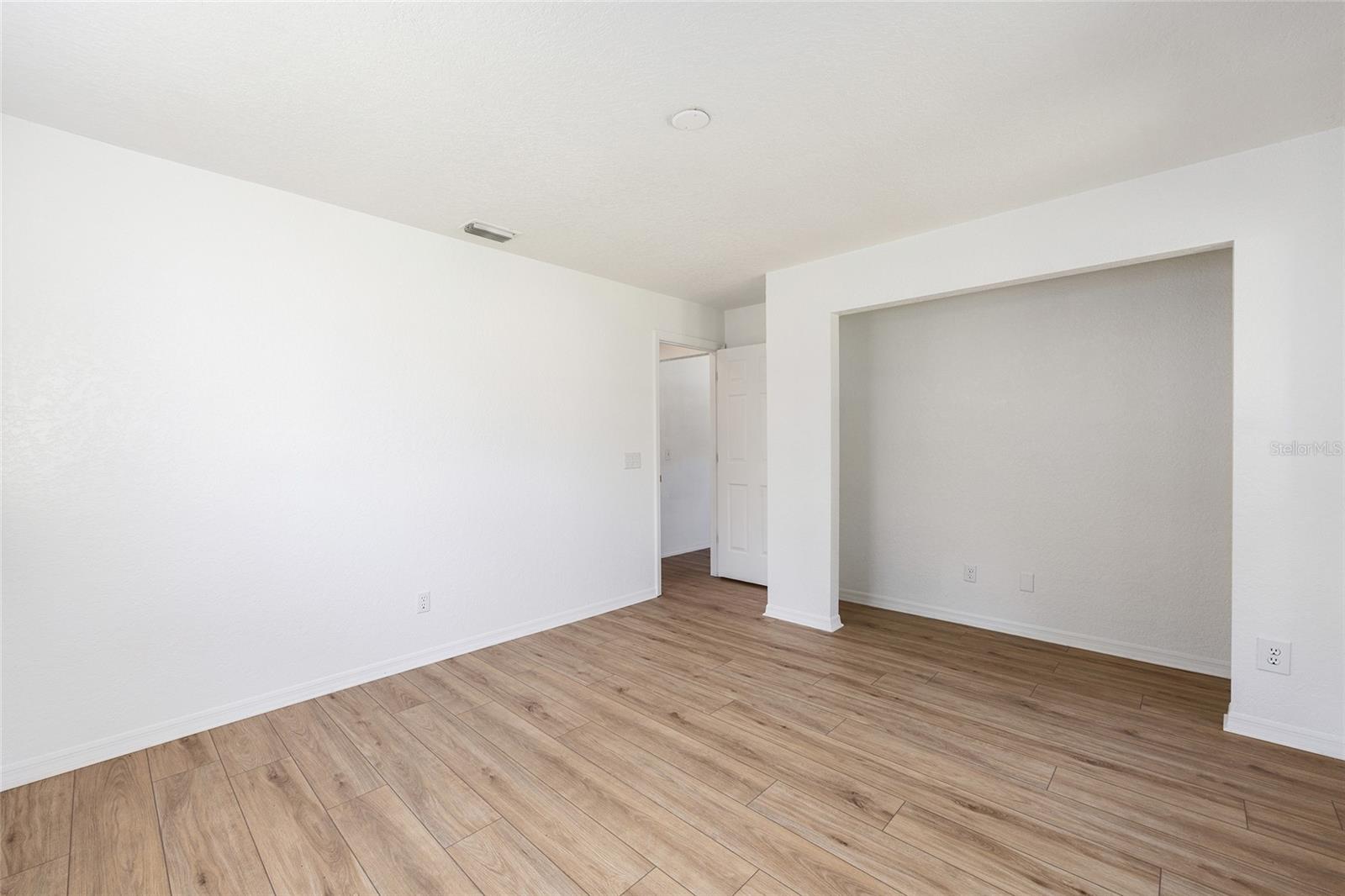 Image 19 of 26 For 10690 44th Terrace