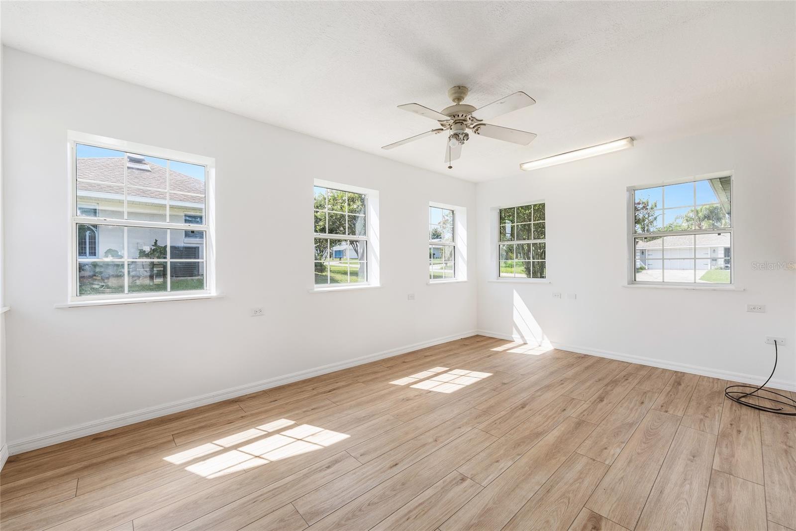 Image 23 of 26 For 10690 44th Terrace