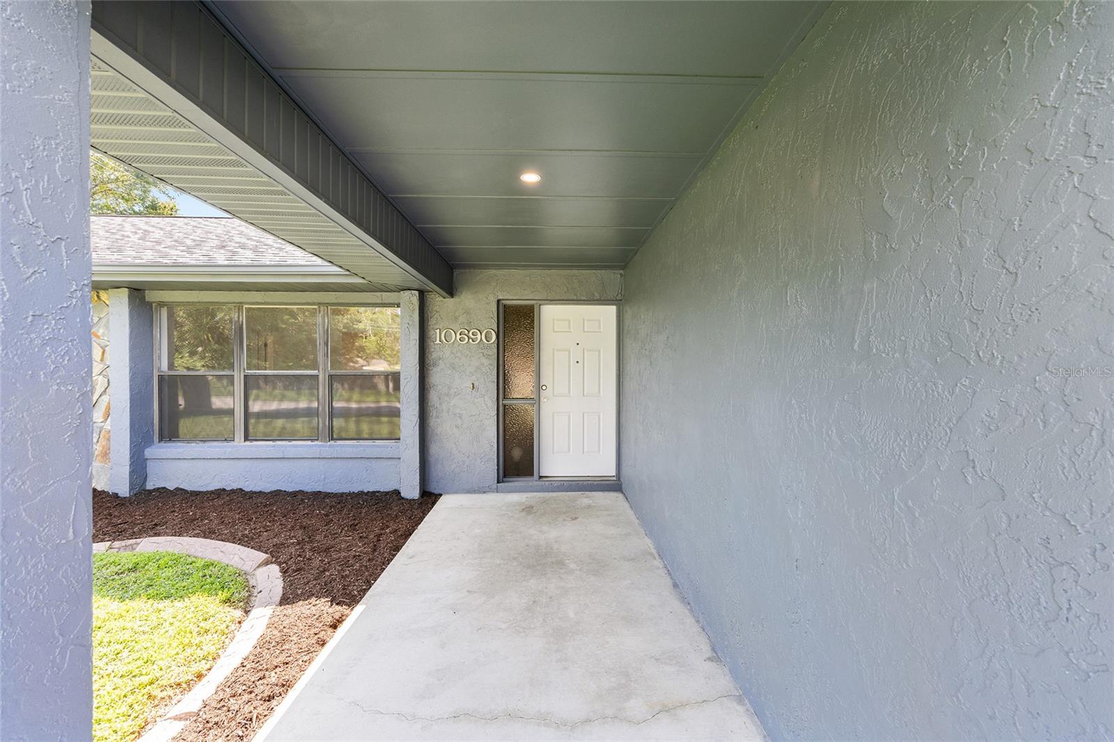 Image 5 of 26 For 10690 44th Terrace