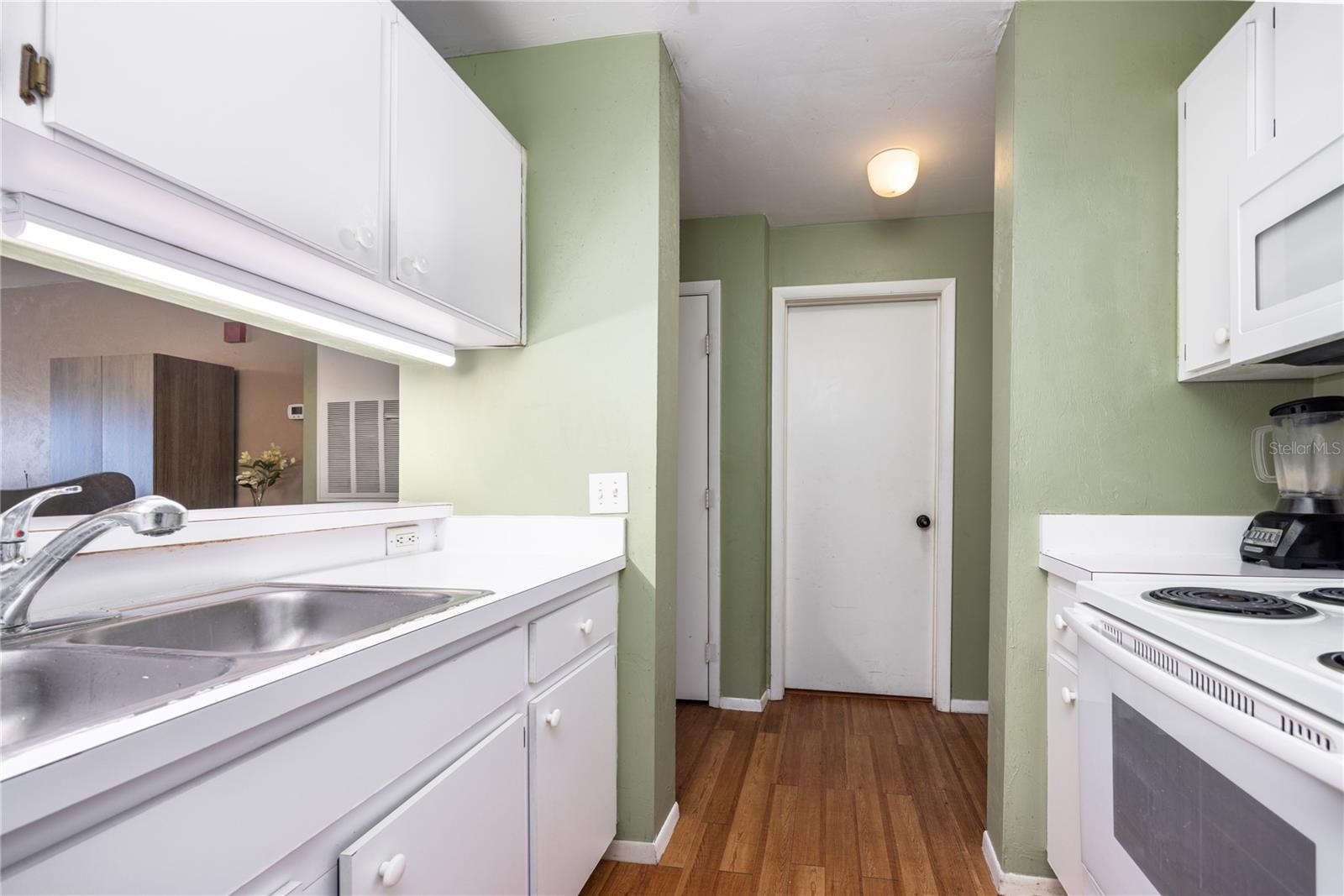 Image 14 of 31 For 4000 23rd Street 4-303