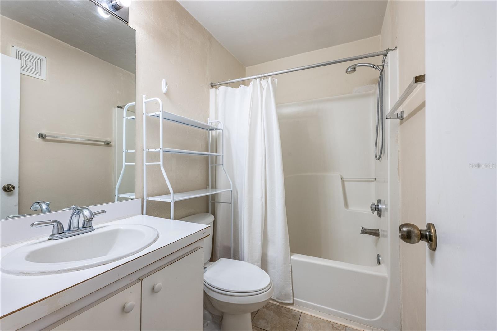 Image 6 of 31 For 4000 23rd Street 4-303