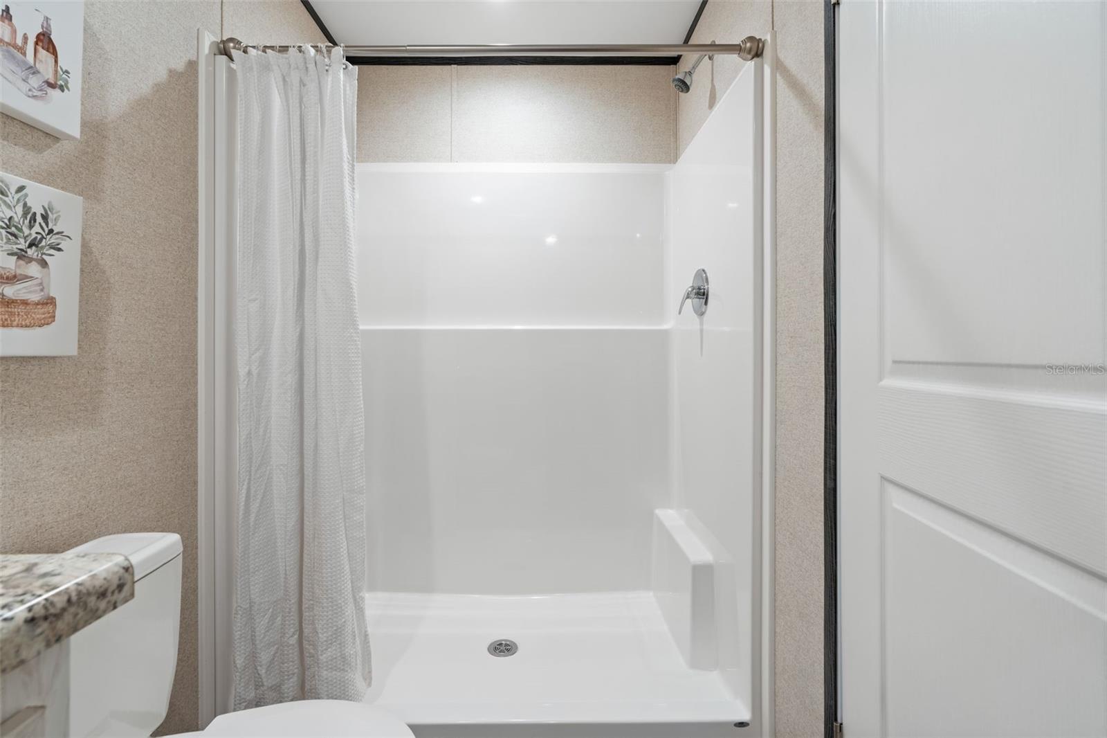 Image 14 of 24 For 5350 108 Terrace