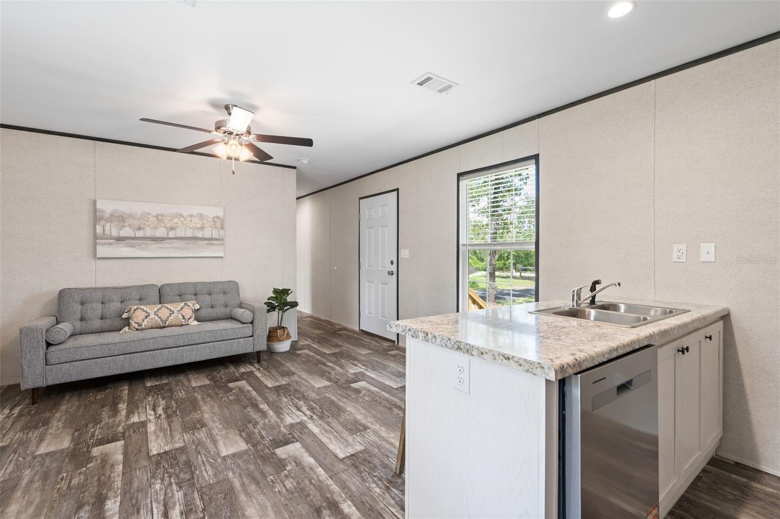 Image 9 of 24 For 5350 108 Terrace