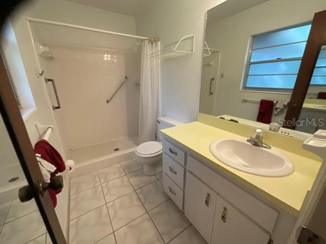 Image 17 of 26 For 6120 28 Terrace