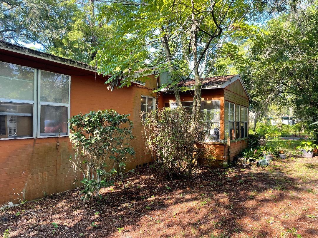 Image 3 of 16 For 1305 7th Terrace