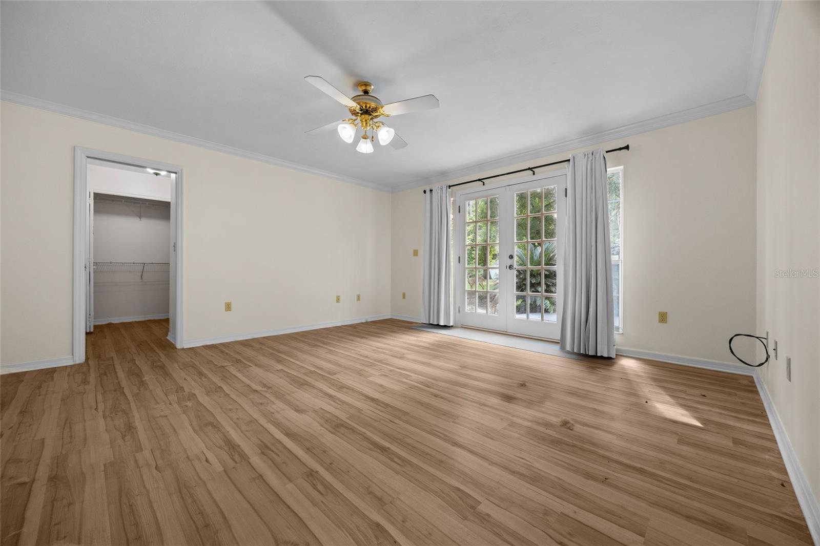 Image 18 of 35 For 3710 84th Street