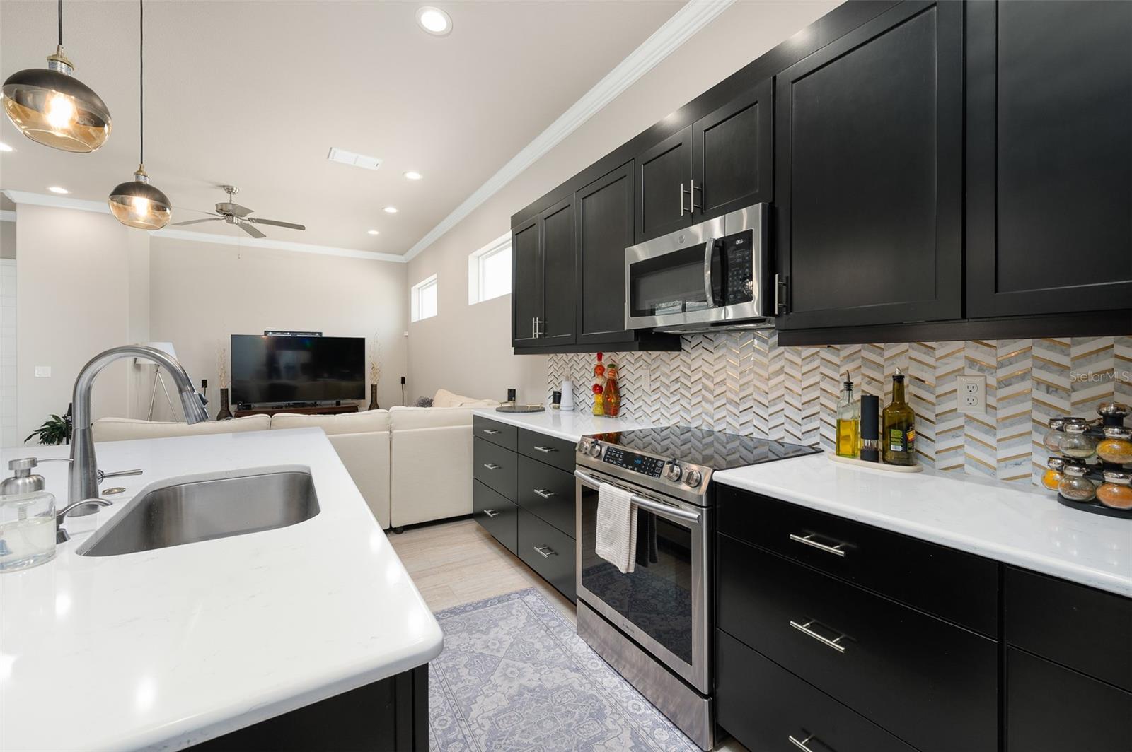 Image 14 of 56 For 6436 77th Street