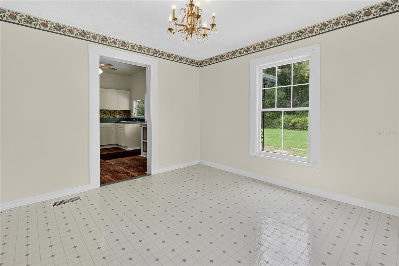 Image 23 of 50 For 6509 84th Lane