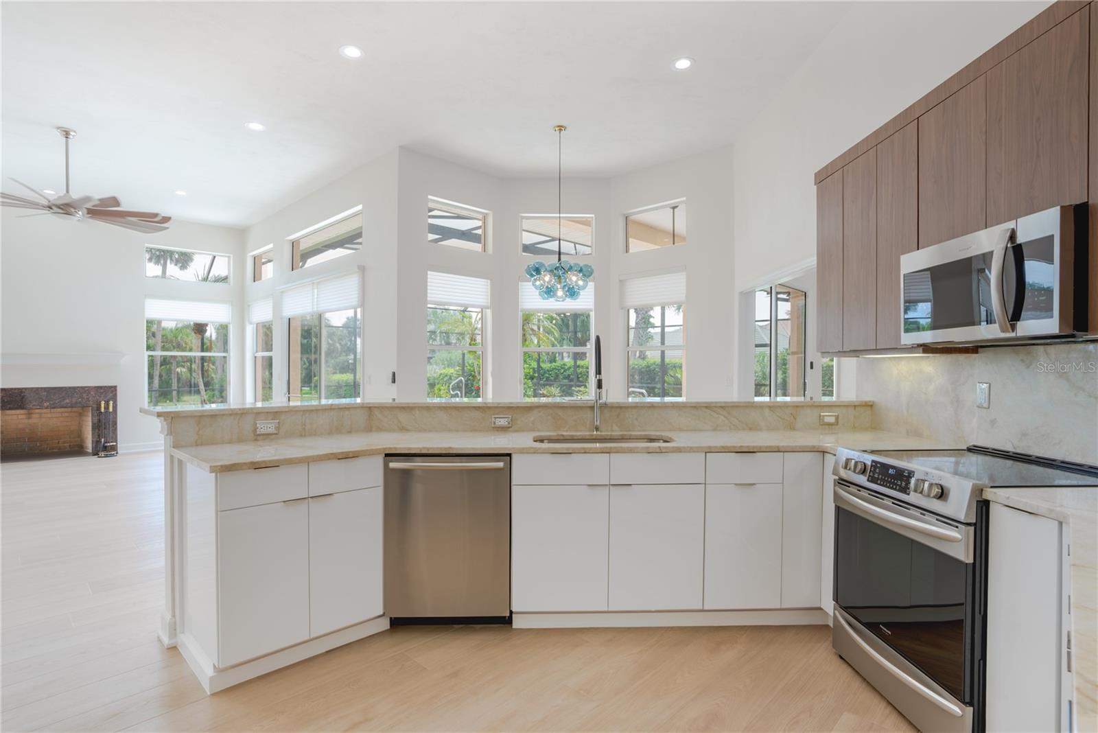 Image 43 of 72 For 73 Island Estates Parkway