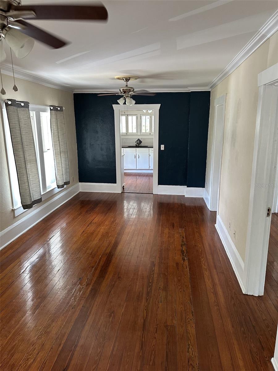 Image 6 of 20 For 205 Voorhis Avenue