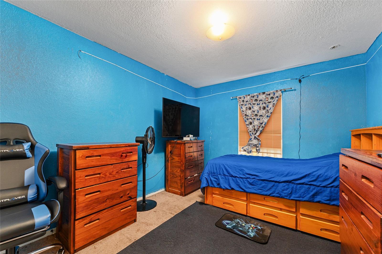 Image 29 of 68 For 737 18th Street