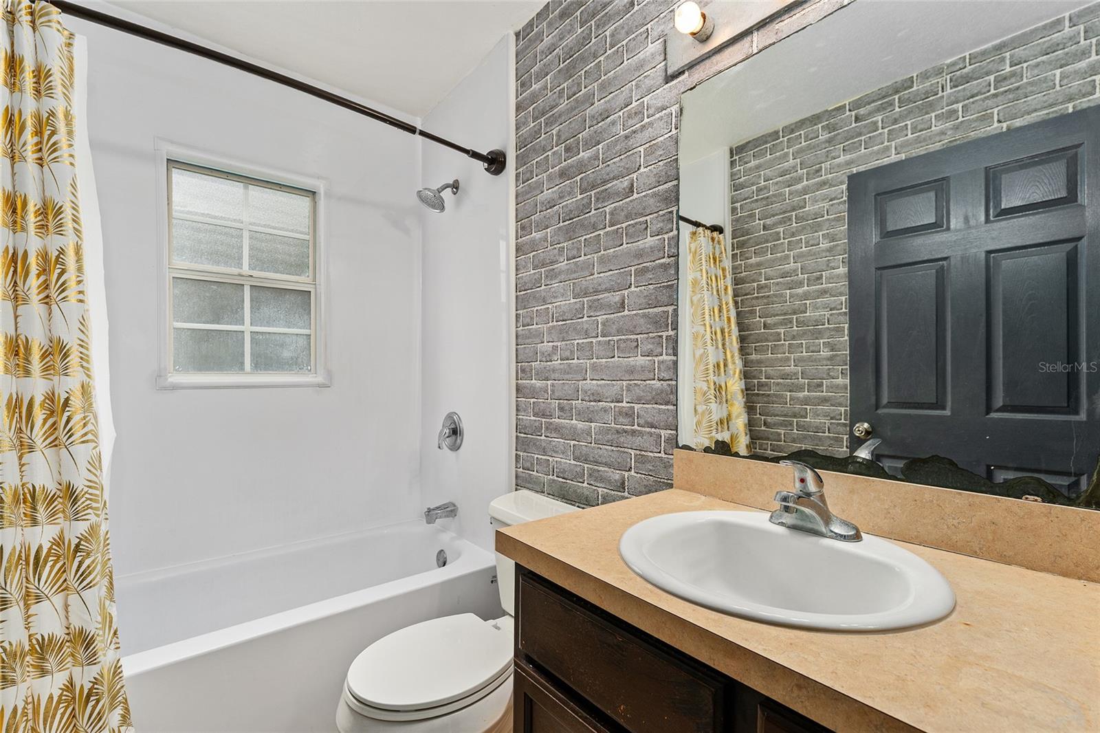 Image 34 of 68 For 737 18th Street