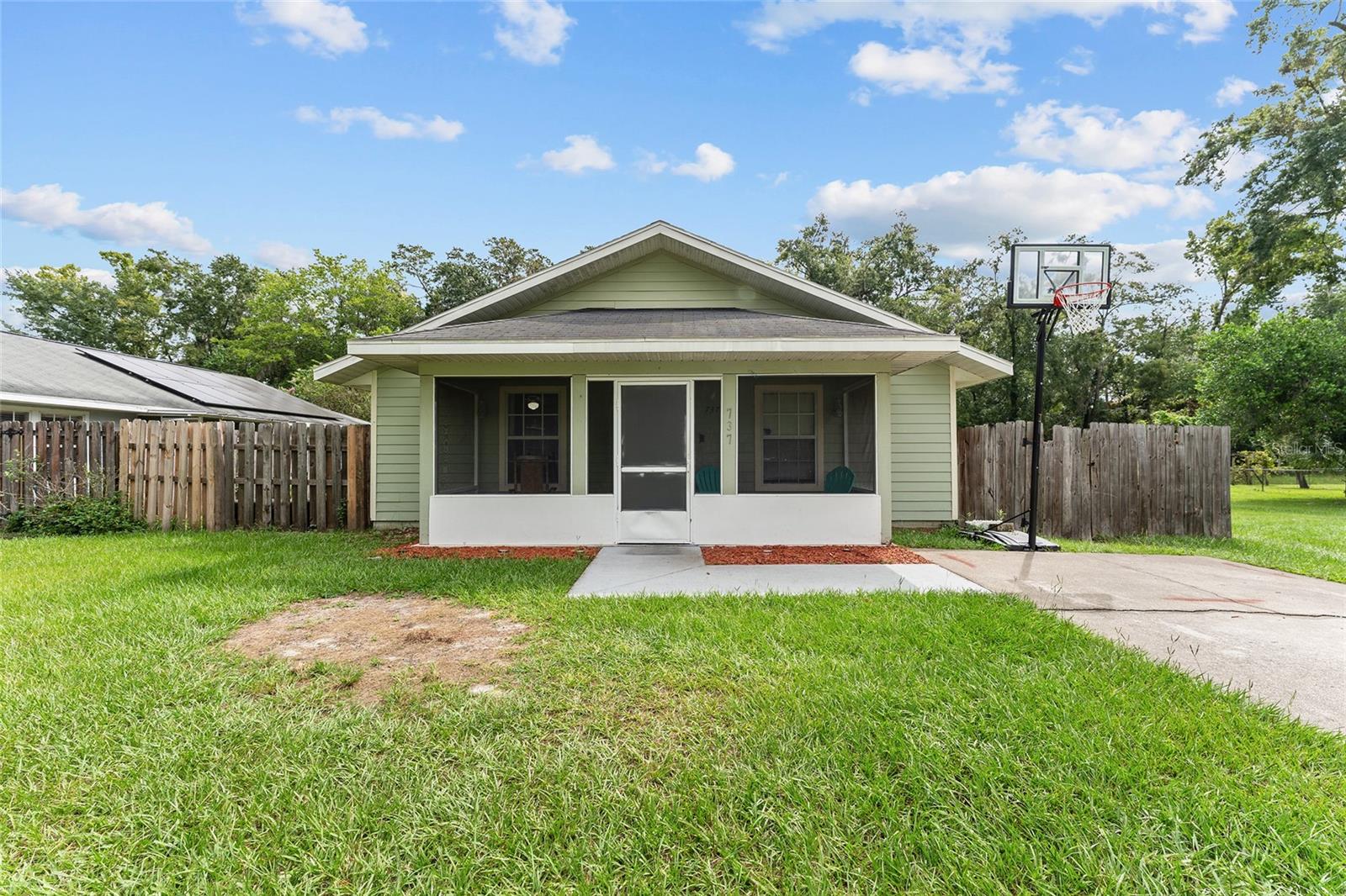 Image 40 of 68 For 737 18th Street