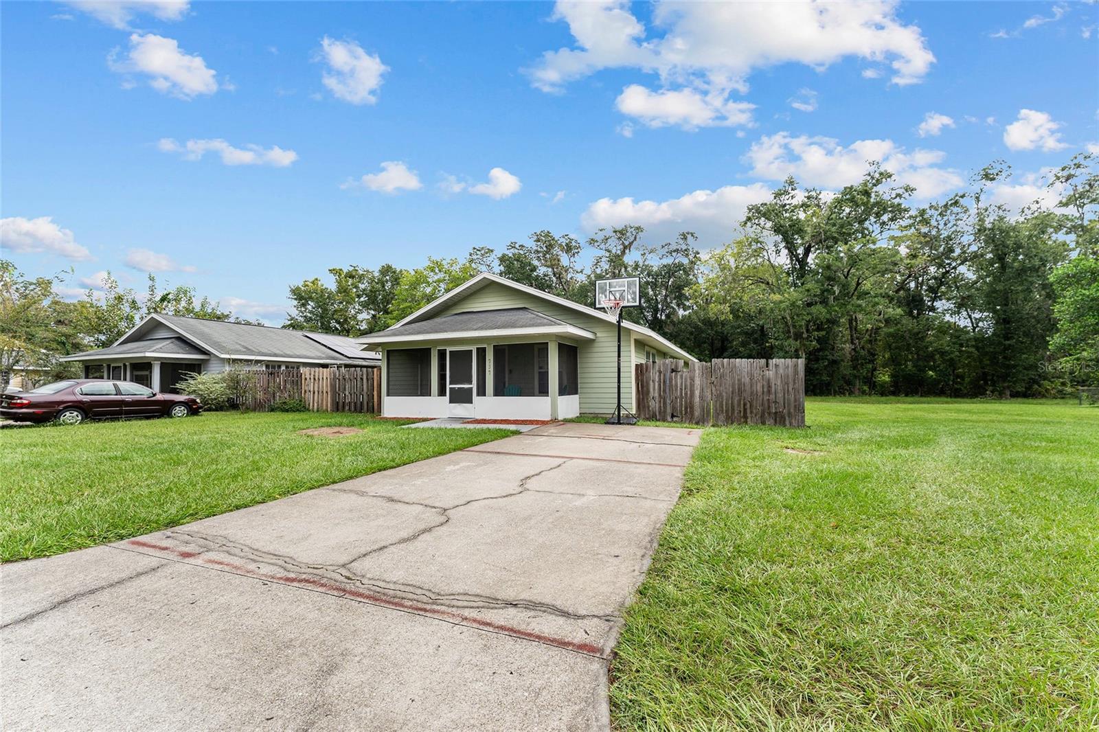 Image 47 of 68 For 737 18th Street