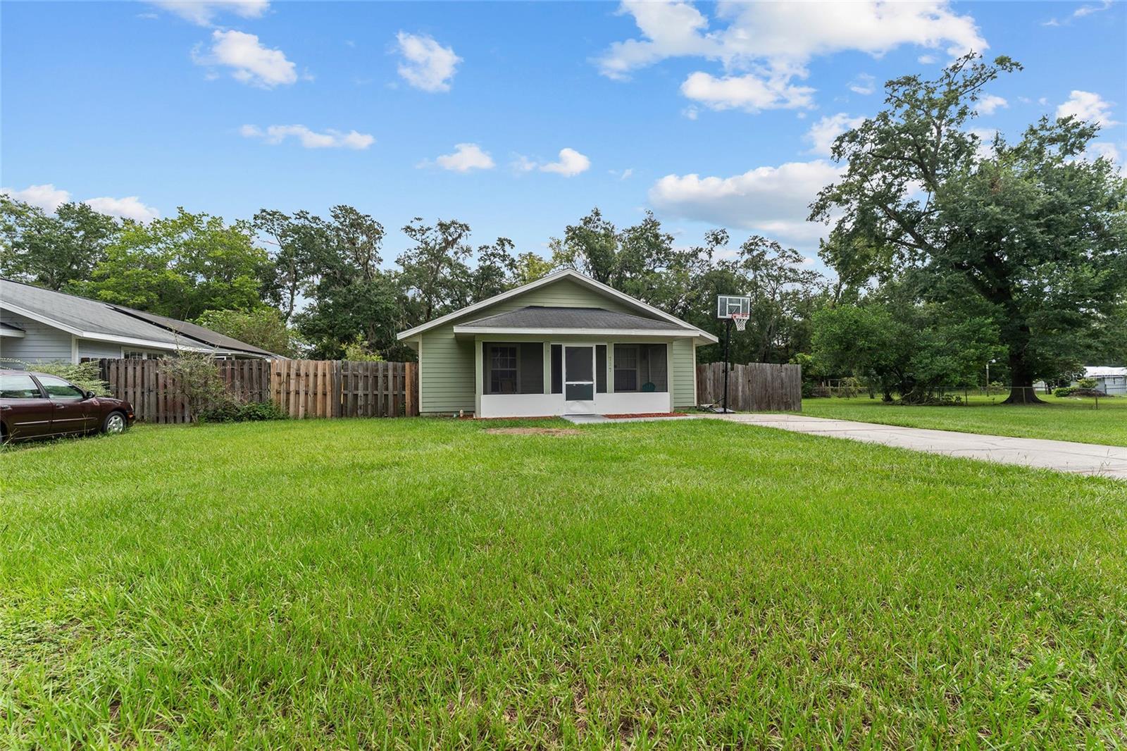 Image 49 of 68 For 737 18th Street